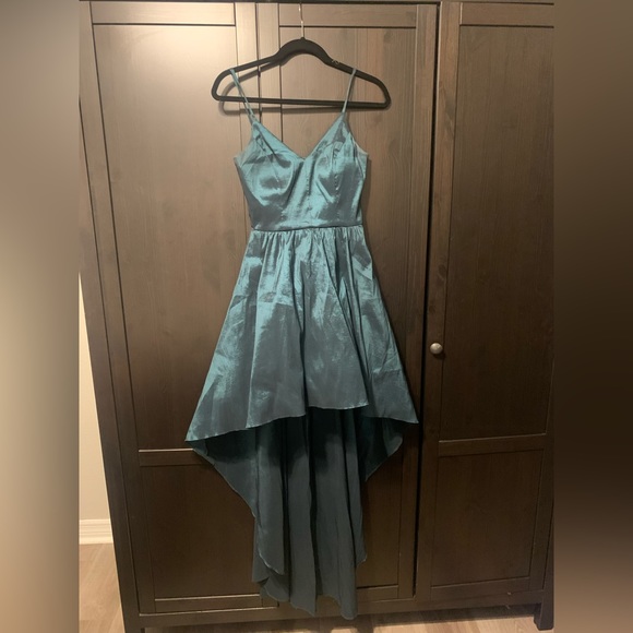 SOLD B. Smart HUNTER GREEN HIGH-LOW DRESS - Picture 2 of 2